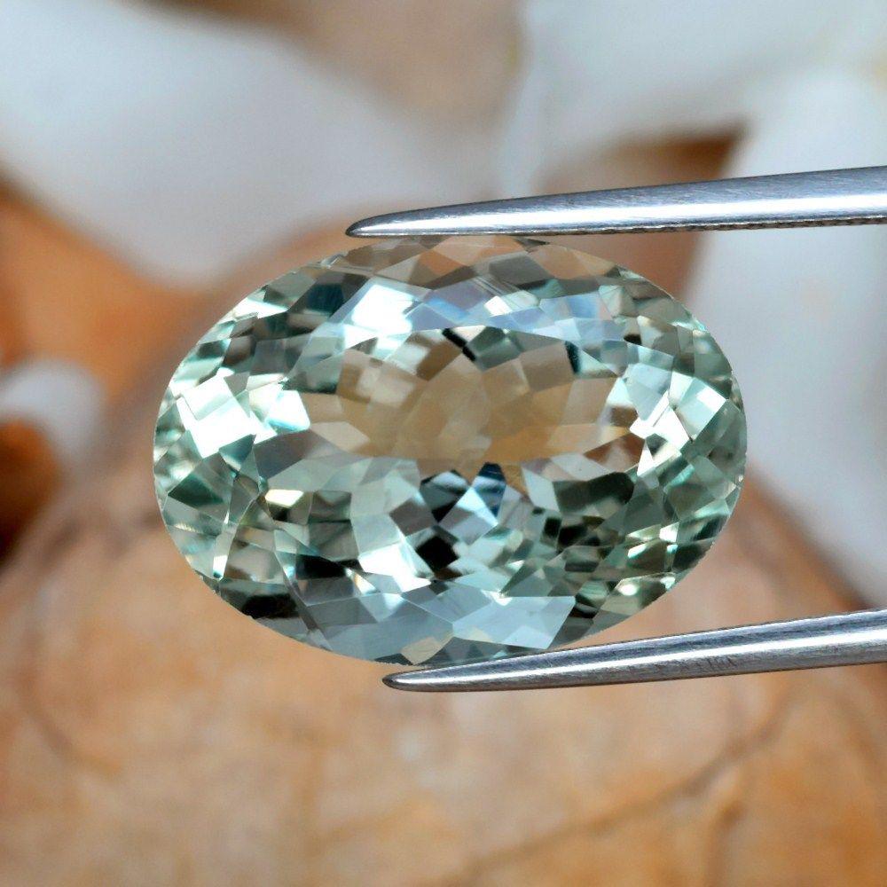 Натуральный празиолит (зеленый аметист ) 10.37ct 17.2x12.5mm VVS