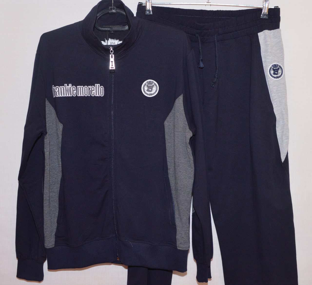 Чоловічий спортивний костюм (L)