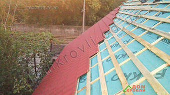 Монтаж кровли из модульной металлочерепицы Rocua с утеплением. 