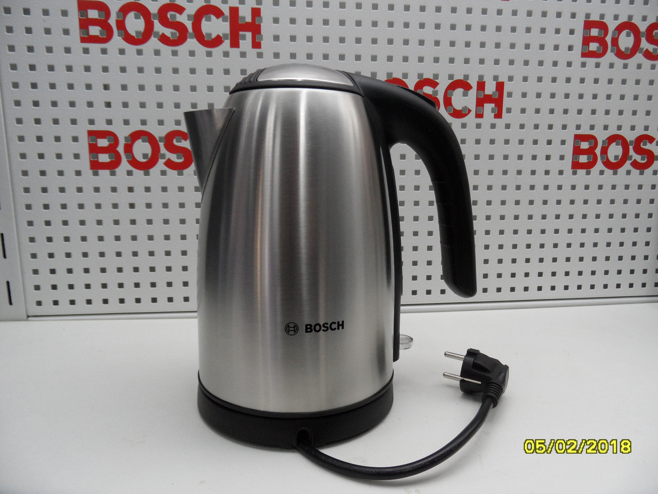 Електрочайник Bosch TWK7801 металевий корпус