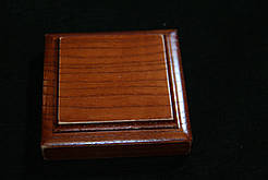 Підставка, 80*80 мм, товщина 20 мм, фриз, пофарбована. Лише тверді породи дерева. №8