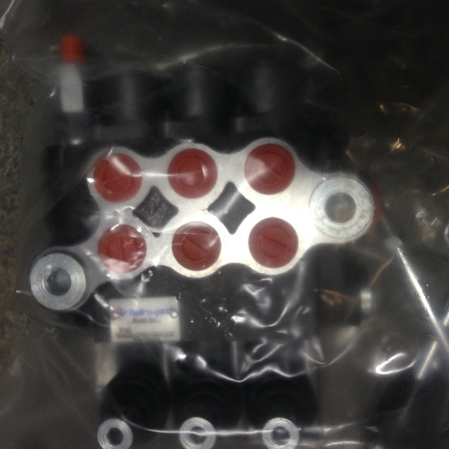 Упаковка гідравлічного розподільника гідравлічний Розподільник в упаковці