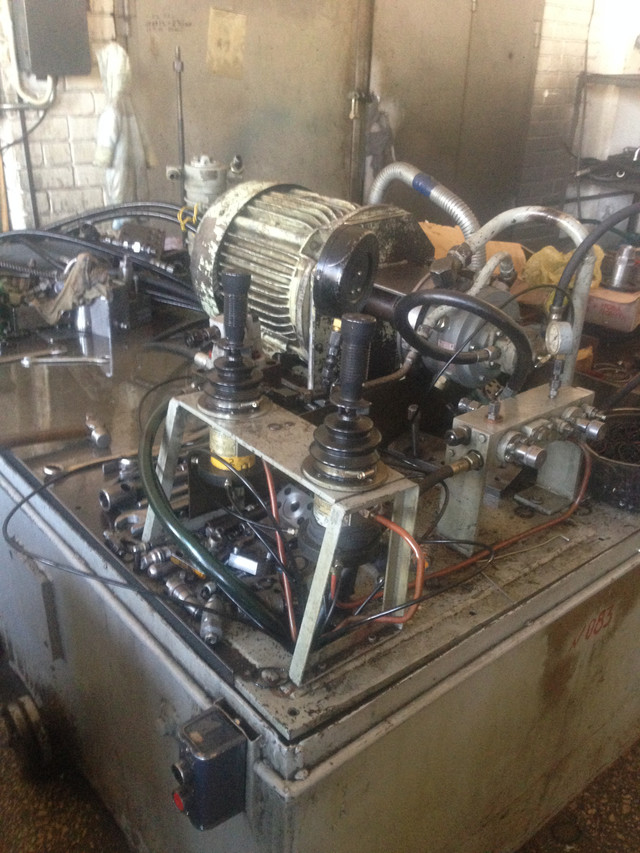 Стенд для випробувань гідронасосів Випробувальний стенд гідравлічних насосів