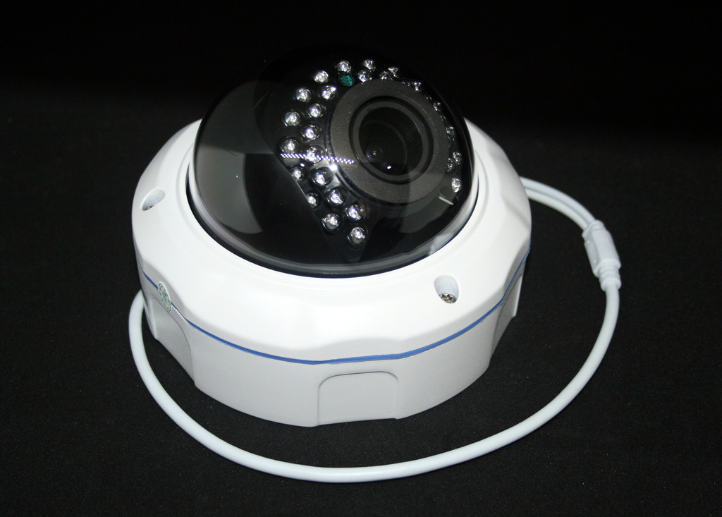 Камера спостереження варіфокальна IP MHK N316S-200W