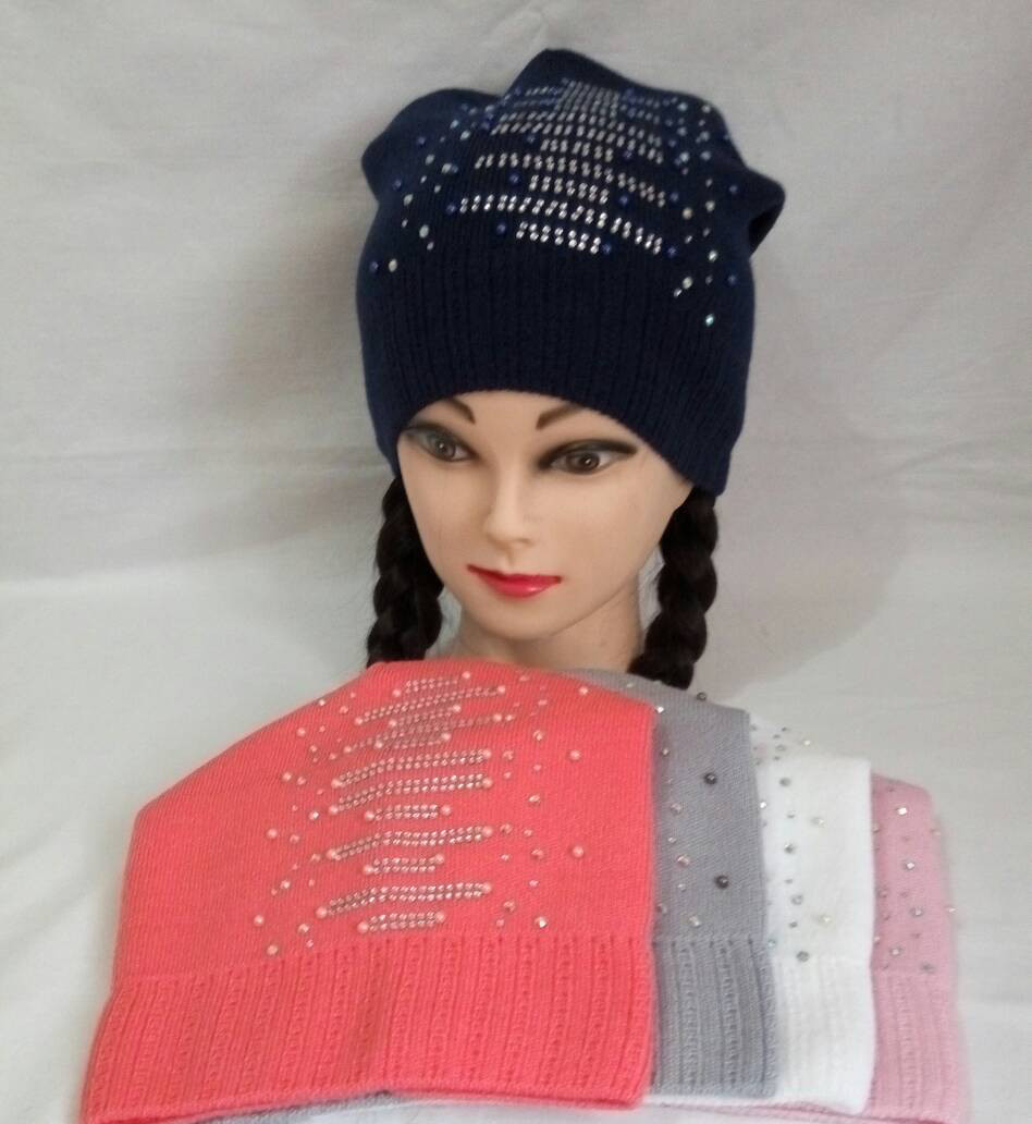 Шапка в'язана для дівчинки зі стразами р 52-54