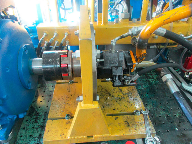 Проведення ремонту гідронасоса на стенді Ремонт гідравлічного насоса на стенді