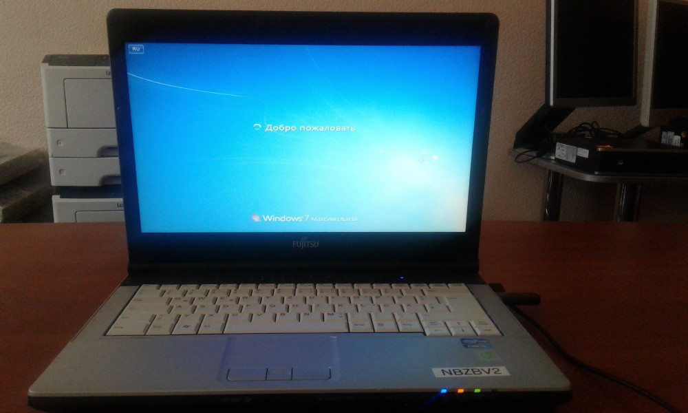 Ноутбук Lifebook S751 14 "(35,6 см) Intel B810 1.6Ghz/RAM 4Gb