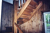 Лестница деревянная сосновая. Простая.