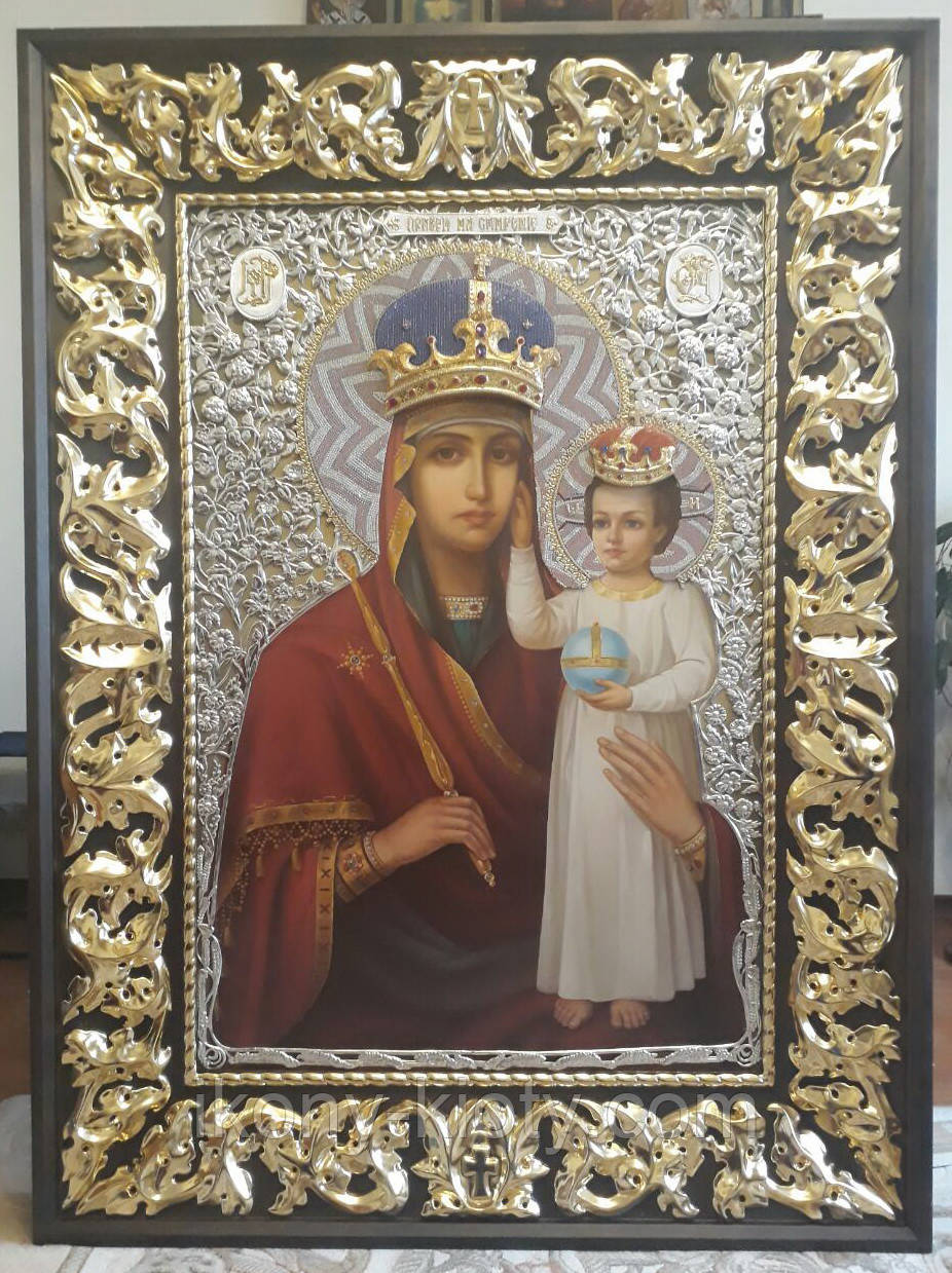 Кіот храмовий для ікони дерев'яний, різьблений з золоченою рамою.