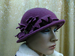 Зимова жіноча шапочка з м'якої валяної вовни, ТМ Rabionek, ліловий колір, тон 802, розмір 56-57