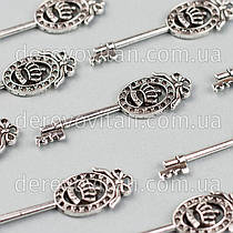 Декоративний металевий ключик "Корона овал", 5.8 см, 10 шт.