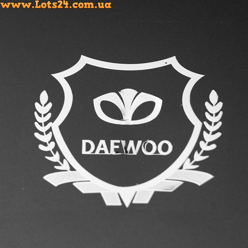 Авто значок Daewoo Motors наклейка на машину авто наклейки значки марки машин на кузов бампер скло двері капот крила багажник