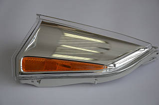 Бічний габаритний ліхтар лівий Nissan Leaf