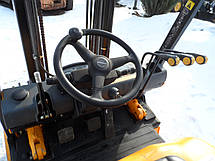 Газовий вилочний навантажувач 2,5 тонни Hyundai HLF25-5 б/в, фото 3