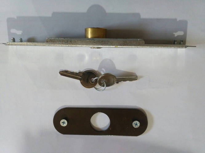 Замок с плоским ключом для защитных ролет, цена 700 грн — Prom.ua (ID ...