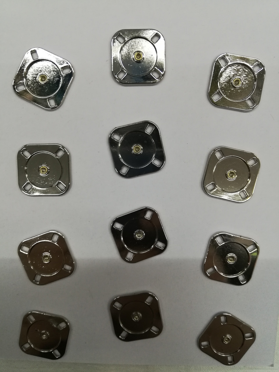 Кнопки пришивные квадратные серебристый метал 2см - фото 5 - id-p660945032