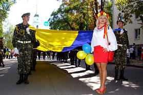 Парад вишиванок 2014 "Полтава вишивана" 4