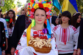 Парад вишиванок 2014 "Полтава вишивана" 7