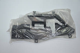 Дефлектор радіатора верхній лівий Nissan Leaf