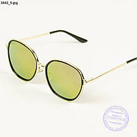 Модные зеркальные очки от солнца с цветными линзами - 3842/1