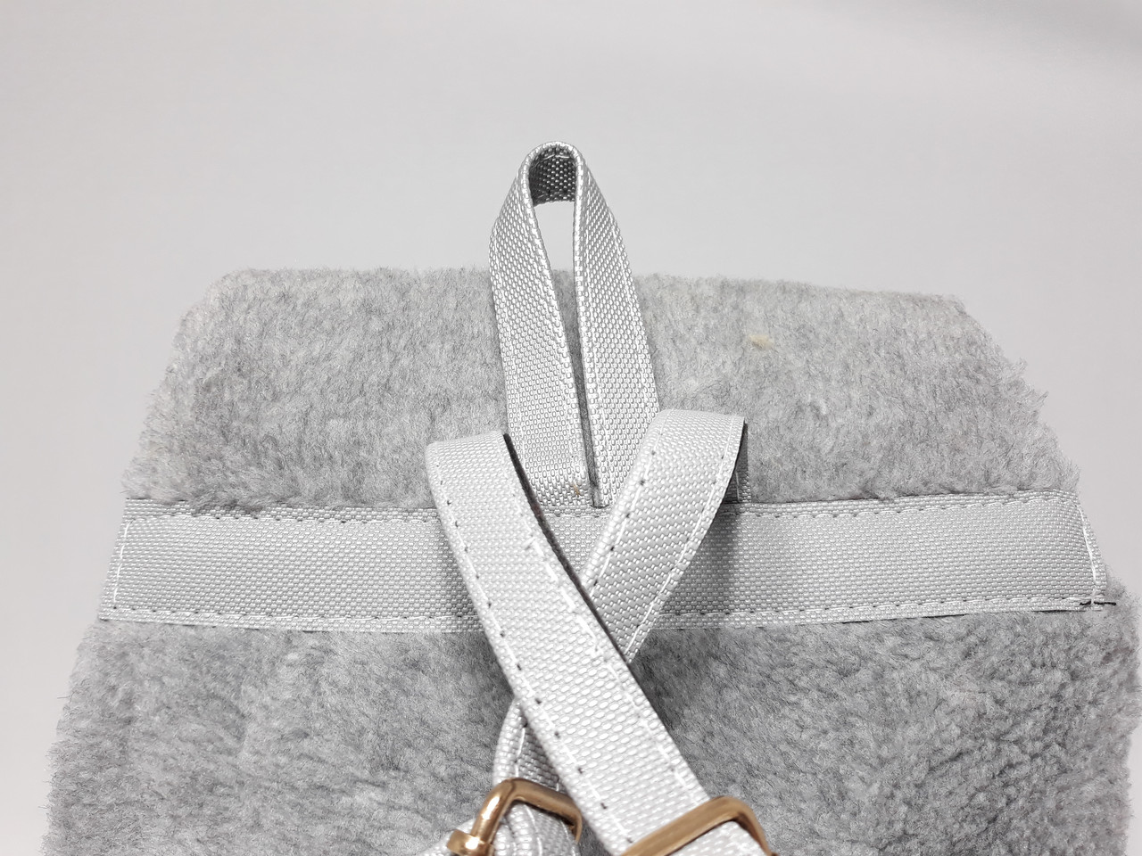 Меховой рюкзак для девушки, мягкий приятный на ощупь Серый - фото 9 - id-p662005656
