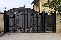 Кованые распашные ворота с калиткой, код: 01068