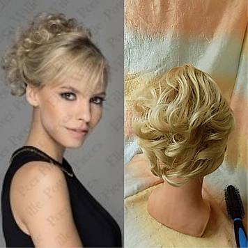 Хвіст шиньон короткий кучерявий на крабі пшеничный блонд мікс 945В-24Н613