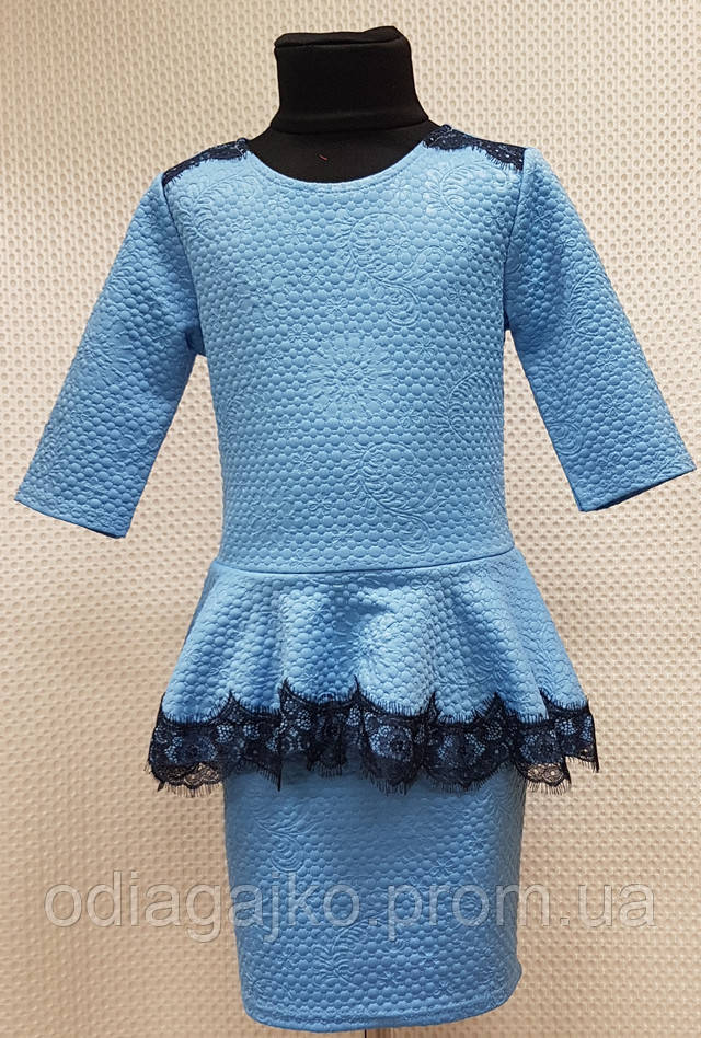 Дитяче плаття голубе з баскою та мереживом Віола 116см