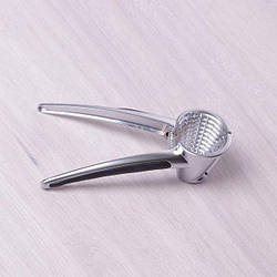 Орехокол Kamille 17,5 х 8,5 х 6 см з вставками з TPR на ручках