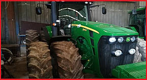 John Deere 8345