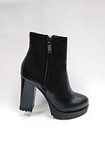 Чорні черевики з екошкіри. Маленькі розміри 35, 36.