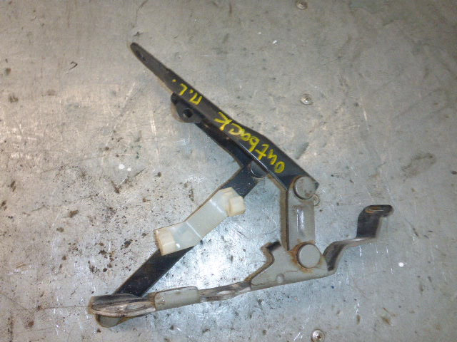 Петля капота ліва Subaru Outback, Legacy B13 03-08, 57260AG0109P