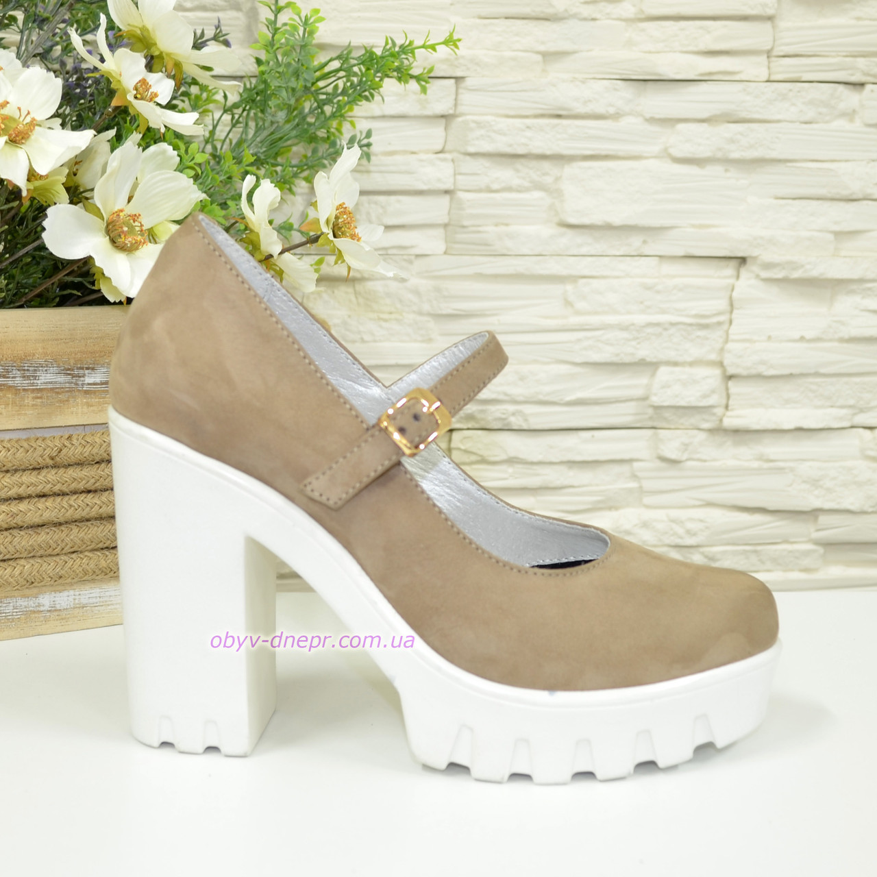 Жіночі туфлі на високому каблуці, бежева шкіра нубук. 40 розмір, фото 1