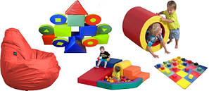 Меблі та килимки для ігрових кімнат