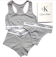 Жіночий комплект спідньої білизни Calvin Klein трійка топ + стринги + шорти.
