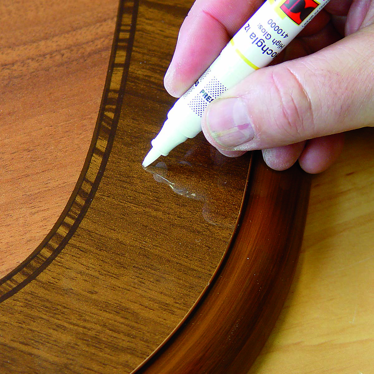 Маркер-пензлик з лаком (для точкового відновлення)