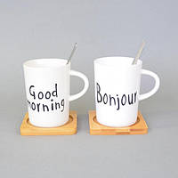 Кухоль на дерев'яній підставці з ложечкою