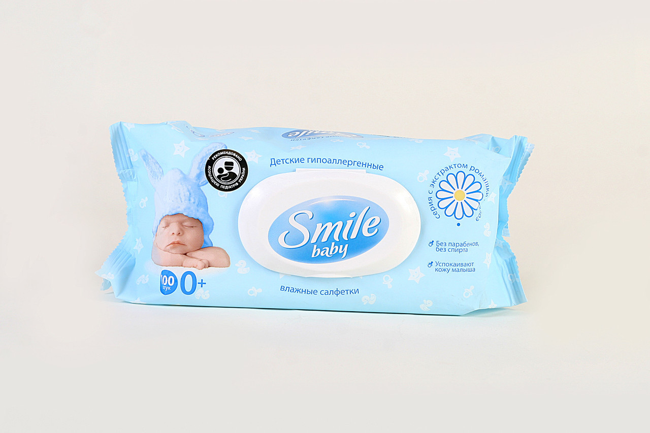Вологі серветки Smile baby 100 шт. c екстрактом ромашки і алое вера (з клапаном)