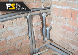 Монтаж труб опалення