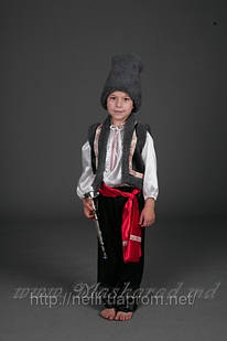 Молдавський національний костюм для хлопчика 122 зростання