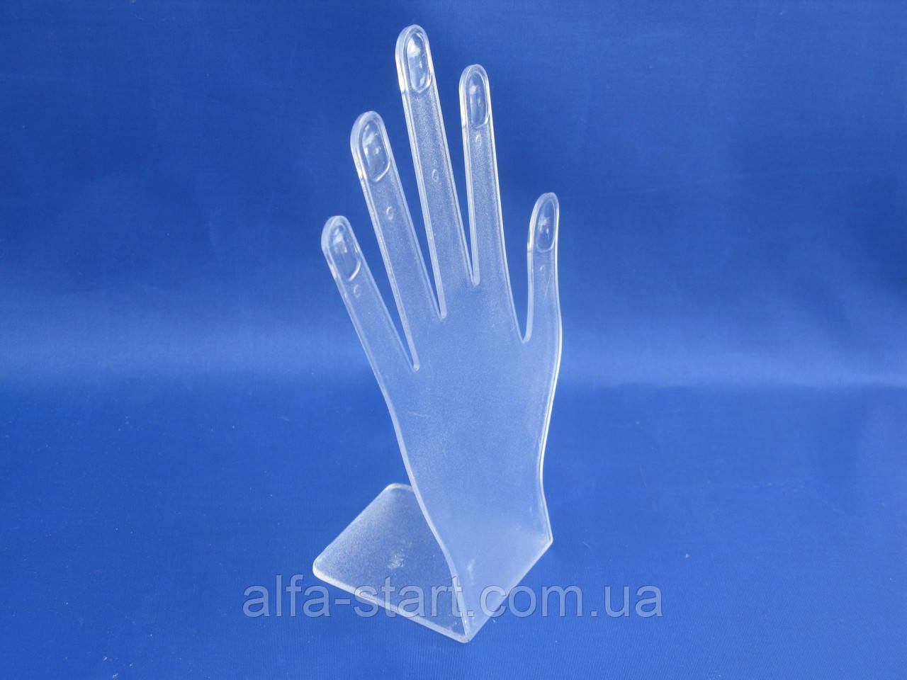 Пластикова рука-пензлик манекен для продажу чоловічих в'язаних рукавичок і глухелет