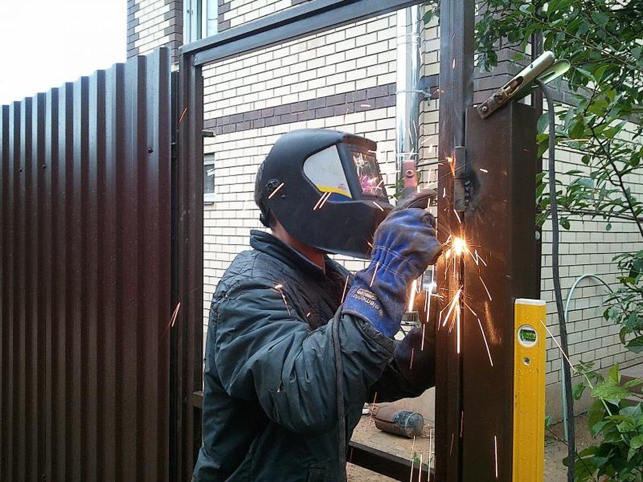 Зварювання огорож з профнастилу