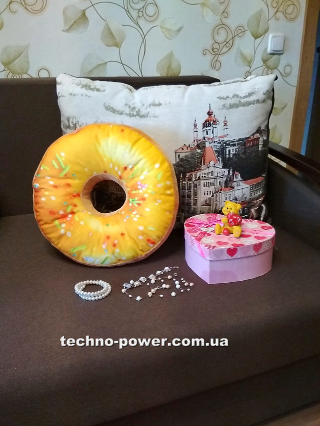 Натисни, щоб купити подушку 3Д подушка Пончик