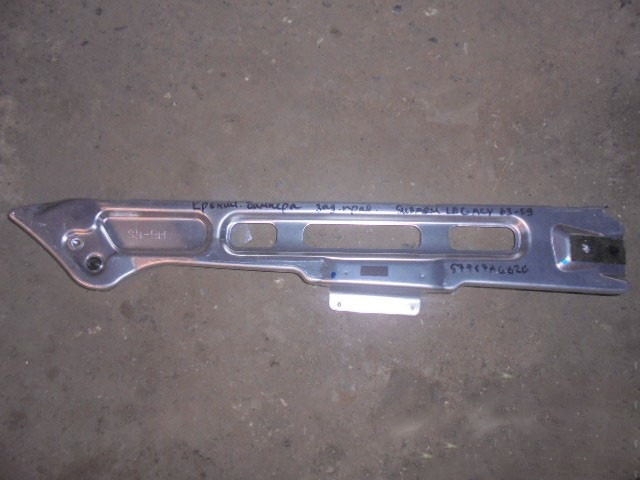 Кронштейн заднього бампера Subaru Outback, Legacy B13 03-08, 57717AG020