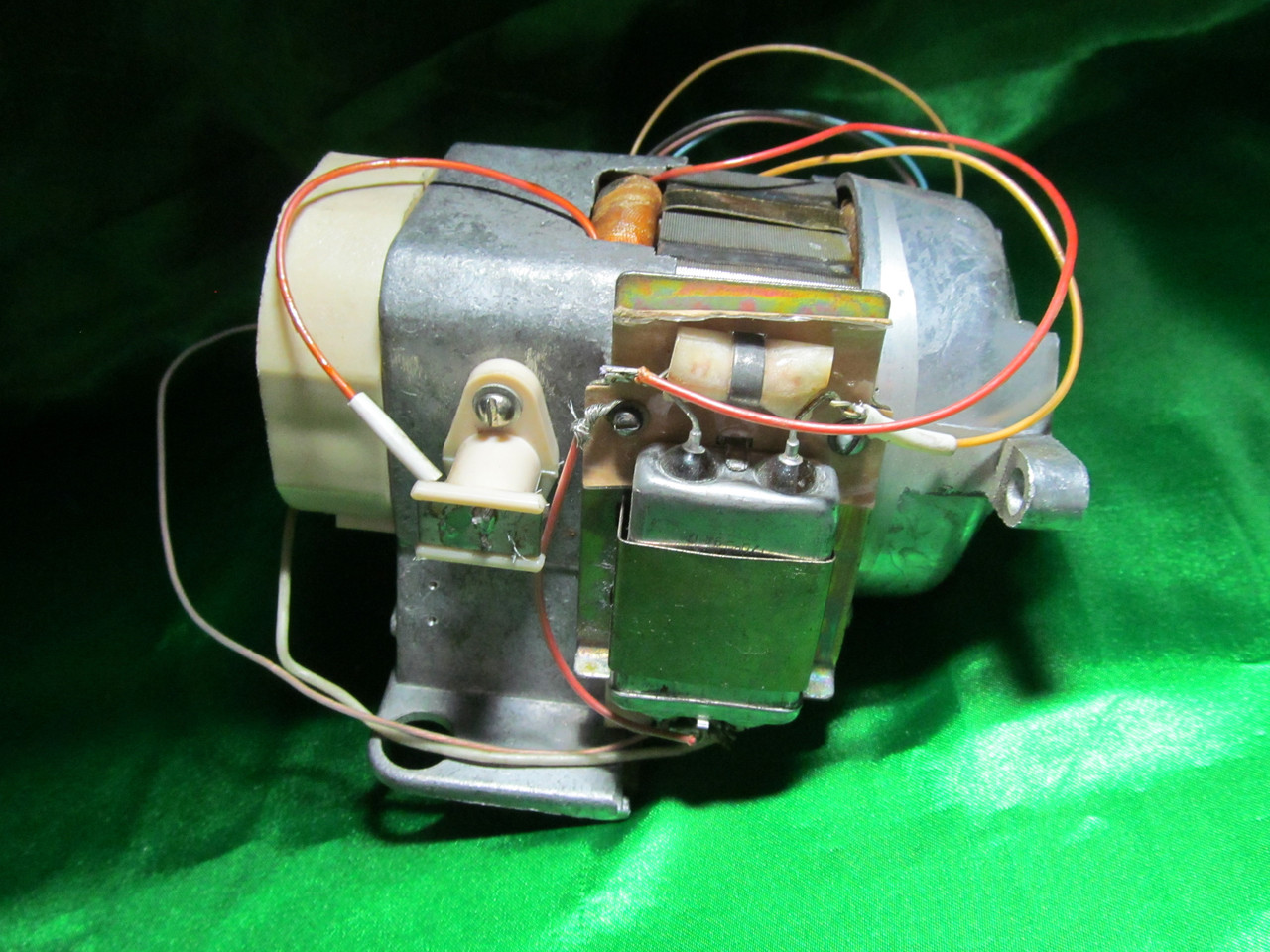 Двигатель Мрия (кухонного комбайна Мрия 2-М): продажа, цена в Полтаве .