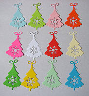 Вирубка з картону. Ялинка зі сніжинкою, 45х70 мм