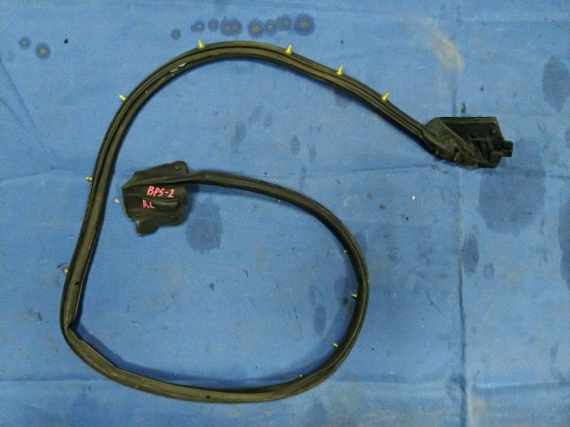 Ущільнювач задніх дверей Subaru Outback, Legacy B13 03-08, 63512AG010