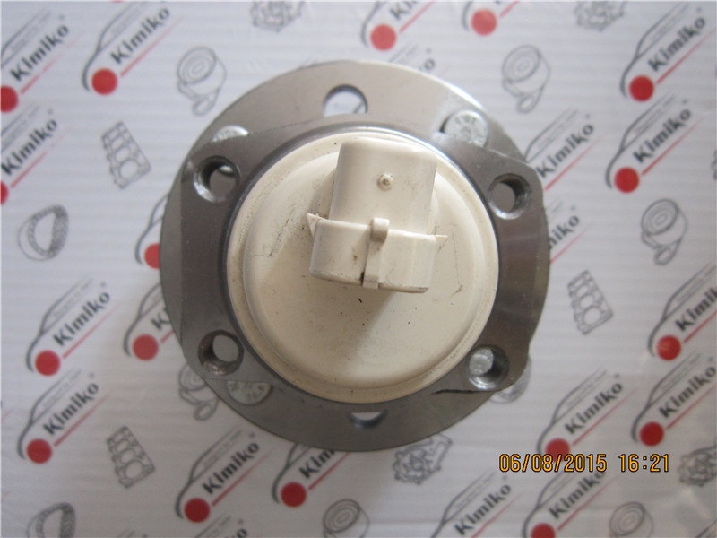 Маточина заднього колеса Chery Cross Eastar B14 B11-3301030