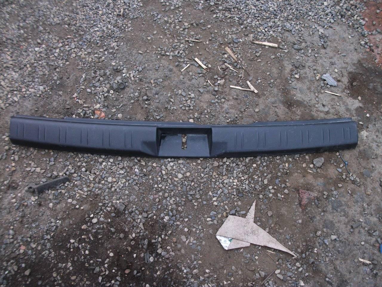 Накладка задньої панелі Subaru Legacy B13 03-08, 2.0, 95073AG000JC