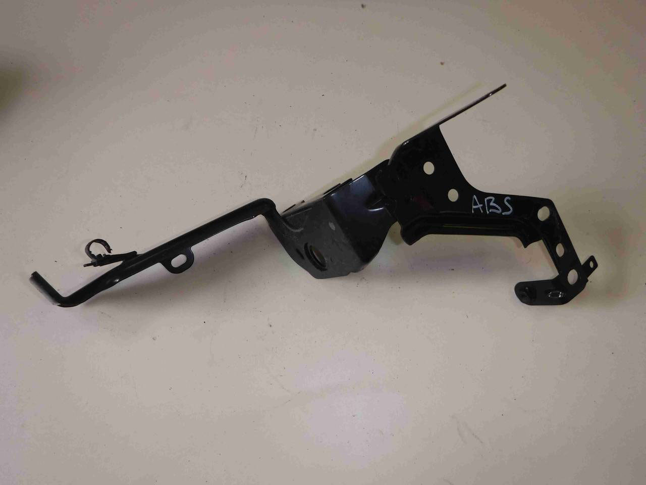 Кронштейн блока ABS Subaru Outback, Legacy B13 03-08, 2.0 3.0, 27537AG020